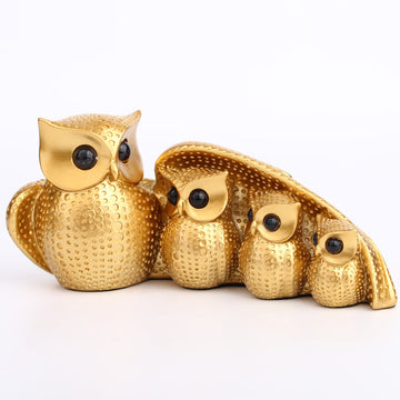 Modern and Chic Resin Owl Family Ornaments Set for Family of Four